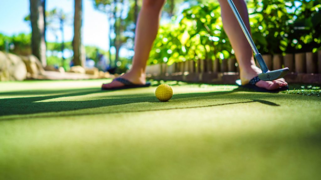 Does Mini Golf Help Your Putting Skills